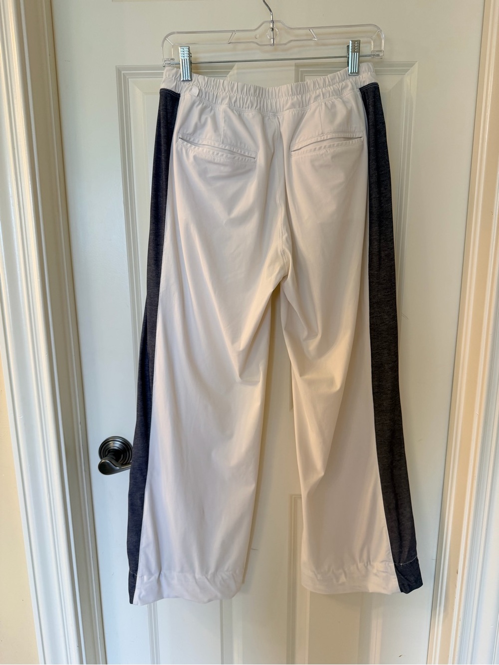 lululemon athletica White City Summer Wide-Leg Pants with Gray Side Panels - Picture 8 of 10